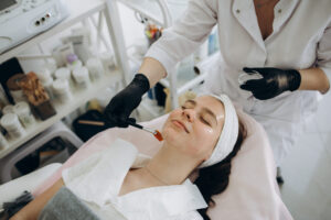 Melanage Peels in Reston